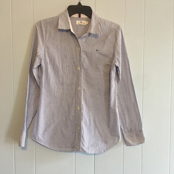 Vineyard Vines Tops - Vineyard Vines button down shirt